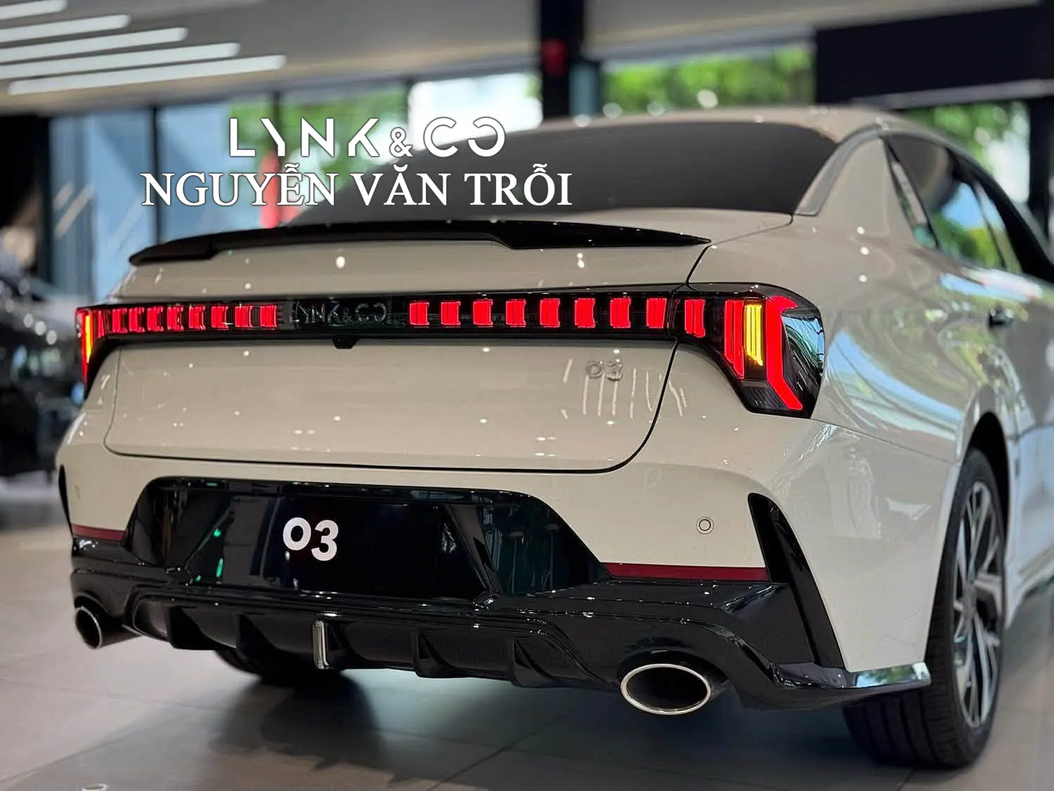 Đuôi xe Lynkco 03