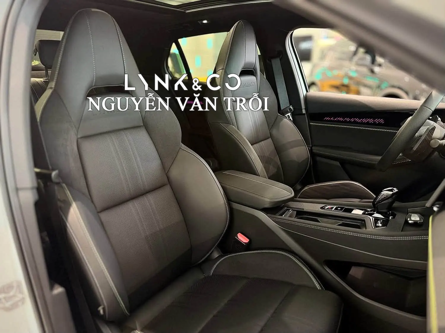 Ghế lái Lynkco 03