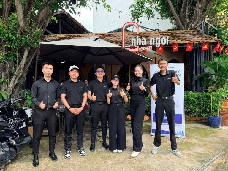Lynk & Co Nguyễn Văn Trỗi tổ chức lái thủ xe